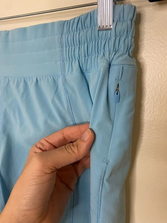 Lululemon Hotty Hot High-Rise Lined Short 4" Blue Chill Women's 8 - Picture 6 of 11